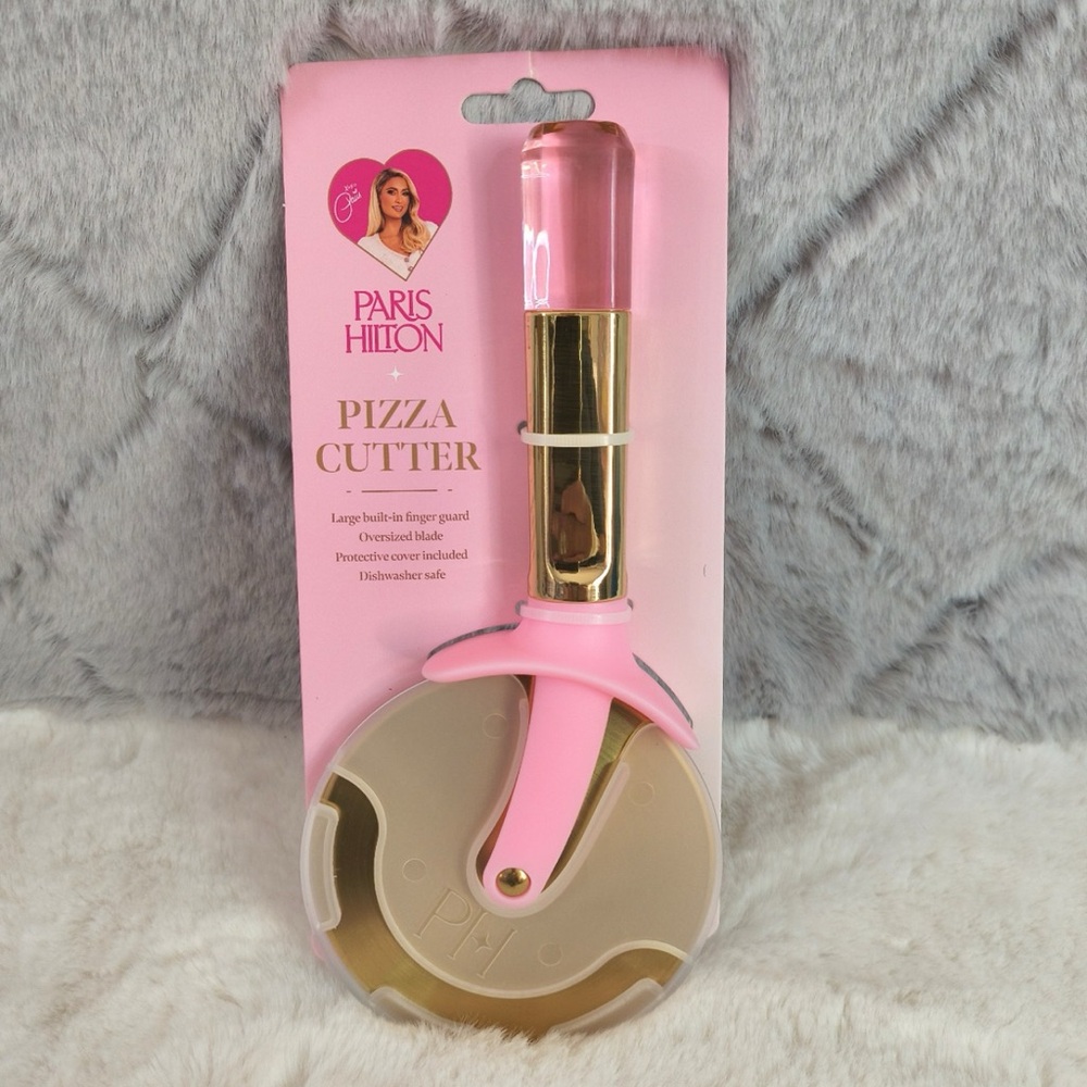 Paris Hilton Pink Jewel Pizza Cutter